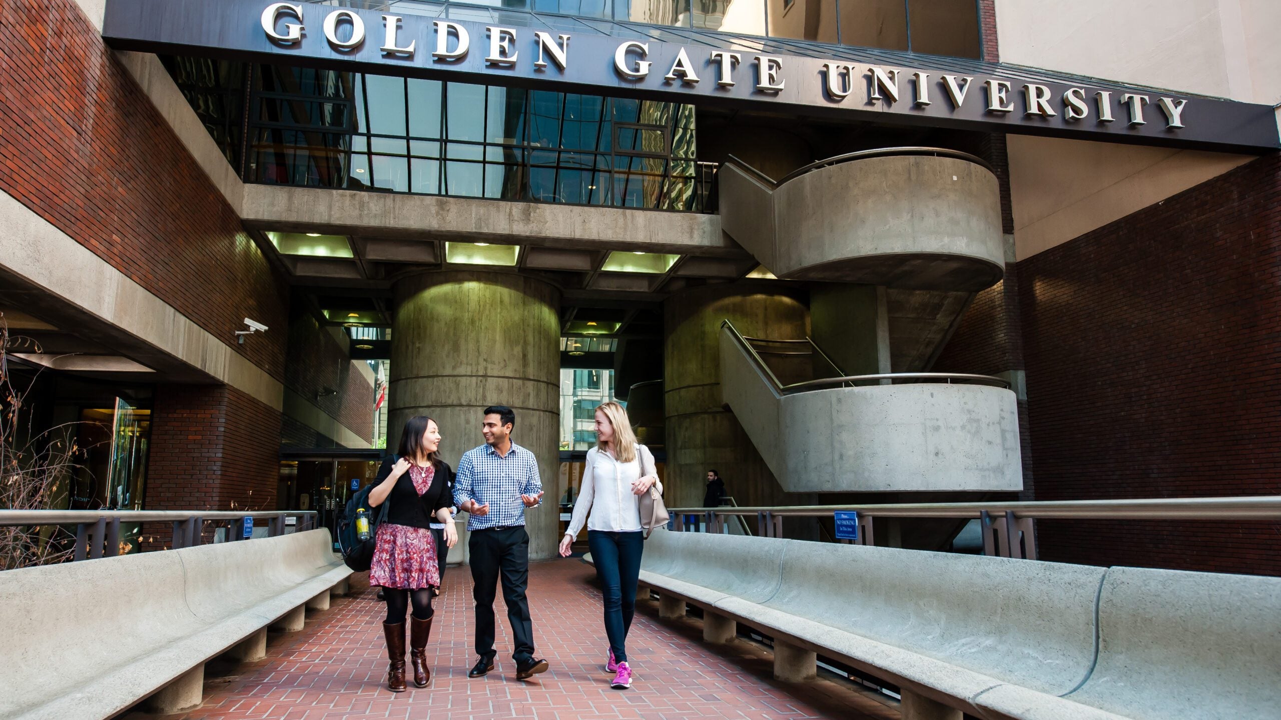 Students in front of Golden Gate University main entrance.